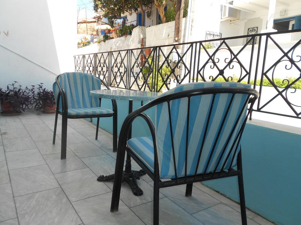 Zorbas Hotel Pythagóreion Quarto foto