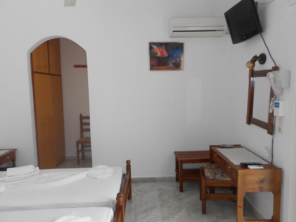 Zorbas Hotel Pythagóreion Quarto foto